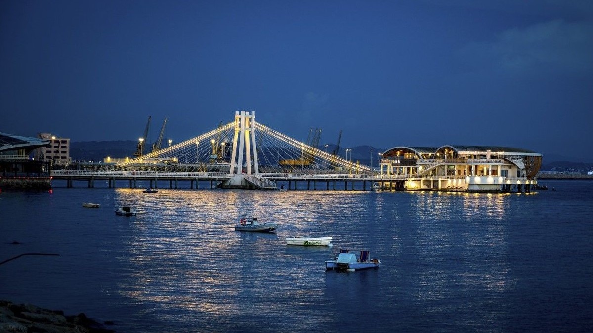 Orașul Durres din Albania a devenit rapid destinație favorită pentru pensionarii vest-europeni. Sursă foto: Profimedia.