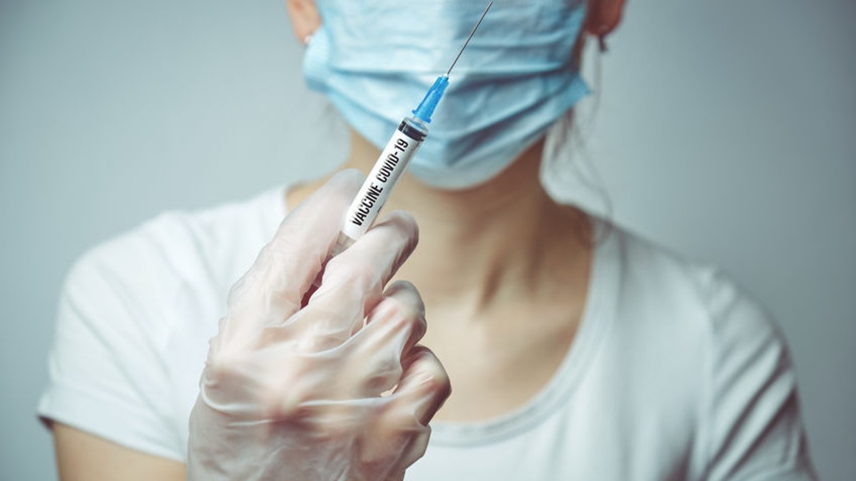 Un vaccin cu administrare nazală s-a dovedit eficient contra COVID-19 la testarea pe șoareci (Foto 123rf.com)