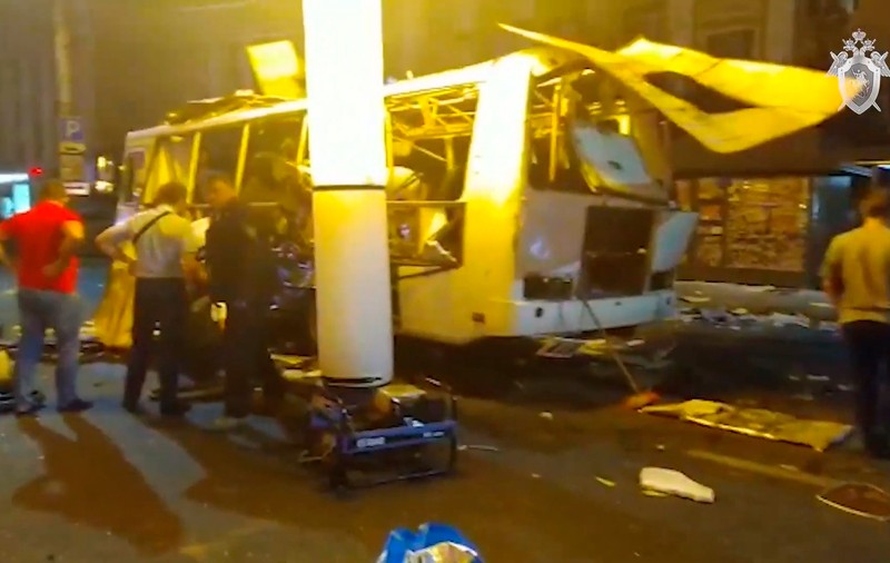 Un autobuz cu călători a explodat în stație, în Rusia. Doi oameni au murit