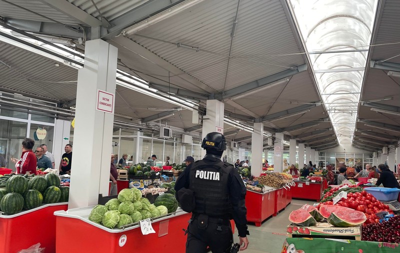 Două amenințări cu bombă la Vaslui, ce vizau o piață aglomerată din oraș. „Alahu Akabar”, mesajul primit pe email de Poliția Locală