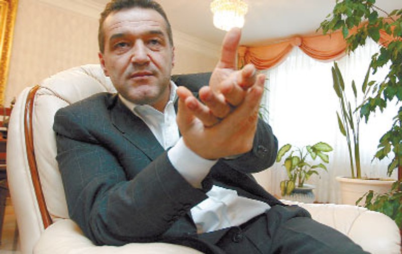 Gigi vrea "valiza" înapoi, azi