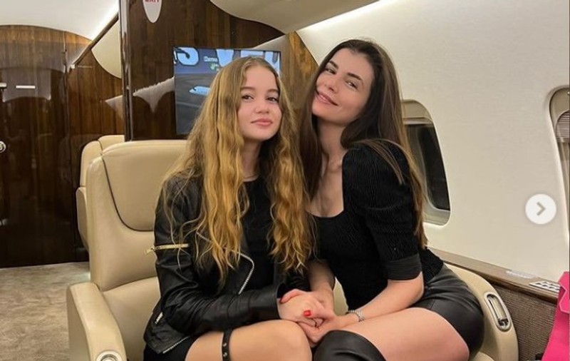 Monica Gabor și Irina Columbeanu, viață de lux în America. Mama și fiica se îmbracă la fel și călătoresc cu avionul privat