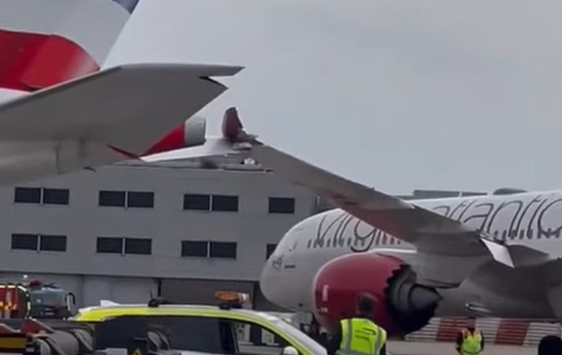 Două avioane s-au ciocnit pe Aeroportul Heathrow din Marea Britanie