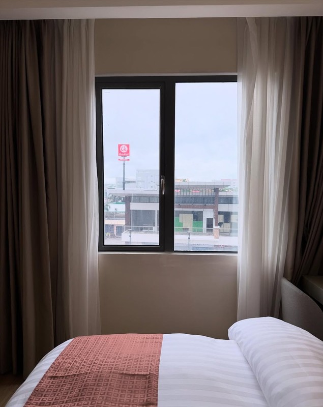 Cum arată camera de hotel în care stă Irina Fodor în Filipine. Prezentatoarea a început filmările pentru Asia Express