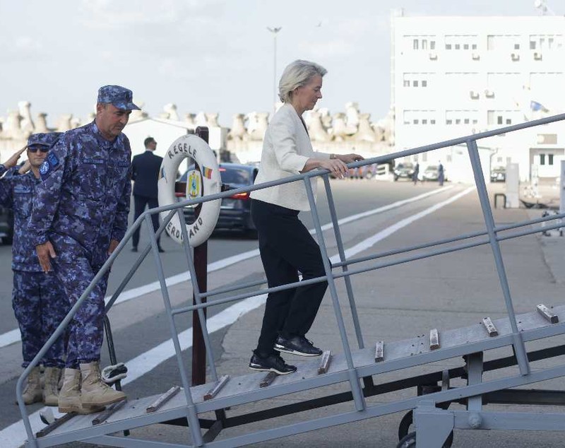 Nicușor Dan, conferință de presă cu Ursula von der Leyen pe țărmul Mării Negre. „Vizita reflectă importanța geostrategică a Portului Constanța” / „Dragă Nicușor...”  I VIDEO