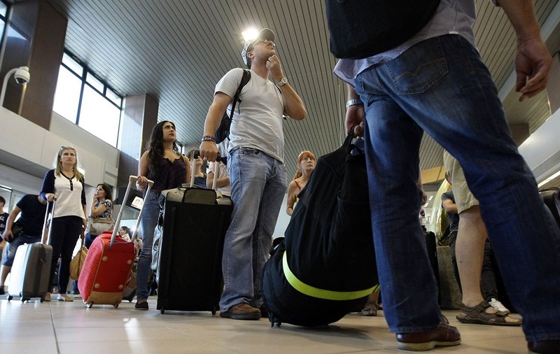 MAE lansează o linie telefonică de urgenţă pentru românii din străinătate care vor să revină în ţară