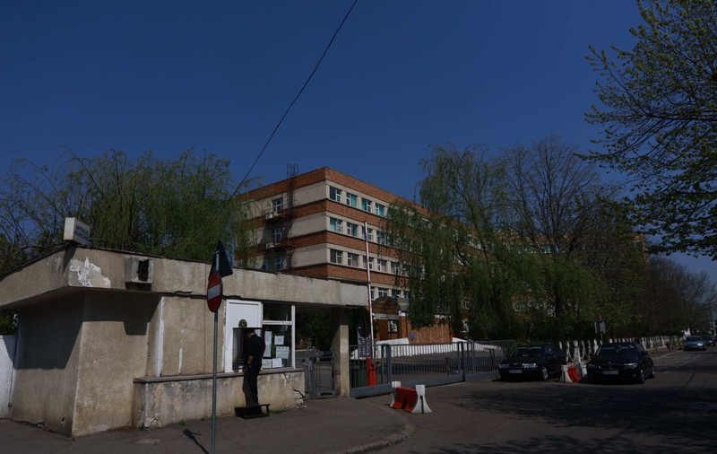 Focar de COVID-19 în Buzău, după ce un bărbat a mers în vizită la rude de Paște. Un cartier cu 2.000 de locuitori a intrat în carantină
