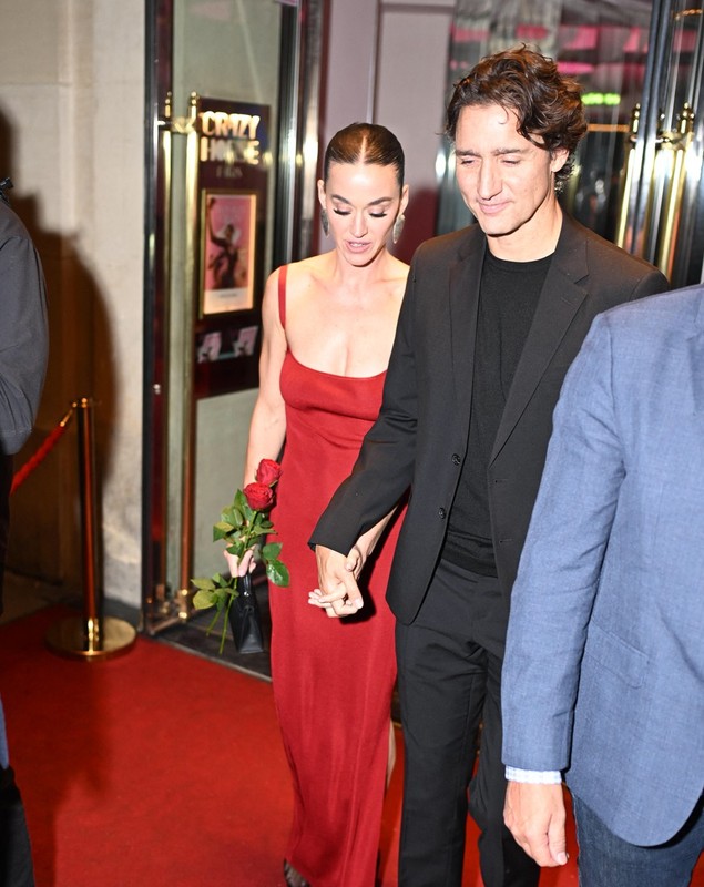Justin Trudeau, înnebunit după Katy Perry. Apropiații l-au dat de gol: o consideră „femeia perfectă”