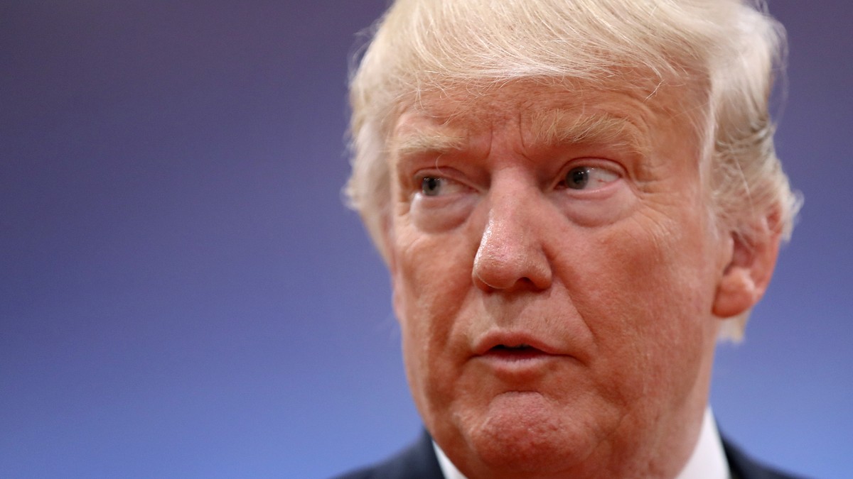 Donald Trump nu certifică respectarea acordului nuclear cu Iranul