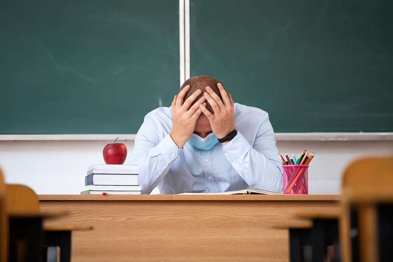 Stresul este principala cauză pentru care profesorii tineri își dau demisia