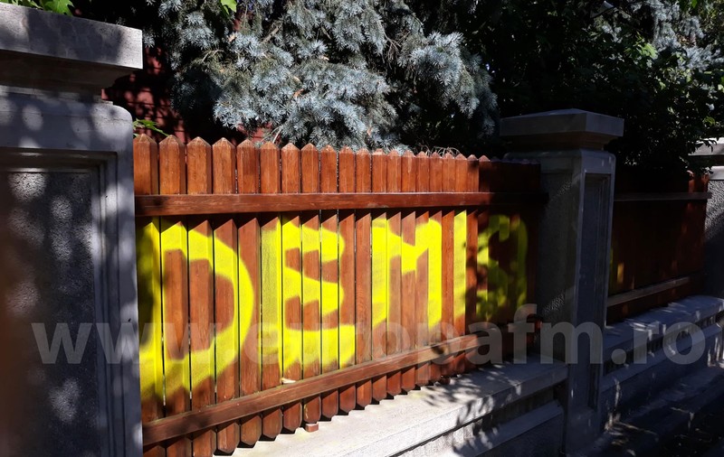 Gardul casei lui Liviu Dragnea a fost vandalizat. Ce mesaj a apărut la scurt timp după ședința CExN