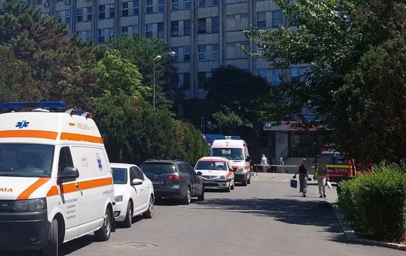 „Cu mine dai examenul, ai grijă ce alegeri faci!”. Acuzații de șantaj la Spitalul Județean Constanța: rezidenții reclamă că sunt obligați să facă gărzi gratis