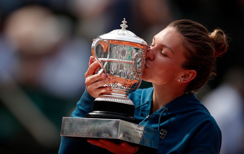 Simona Halep este aplaudată de jucătorii de tenis pentru titlul cucerit la Roland Garros. Ce mesaje a primit campioana