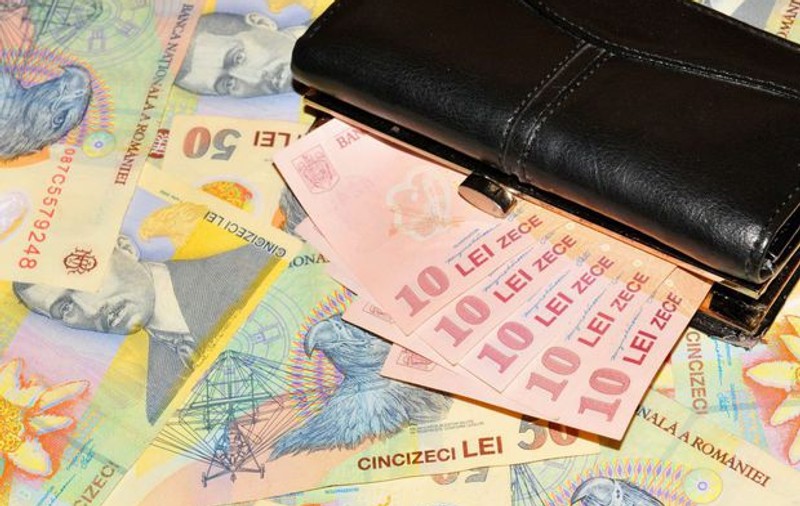 Deficitul bugetar a ajuns la 6,6 miliarde de lei. Au crescut salariile, au scăzut investițiile