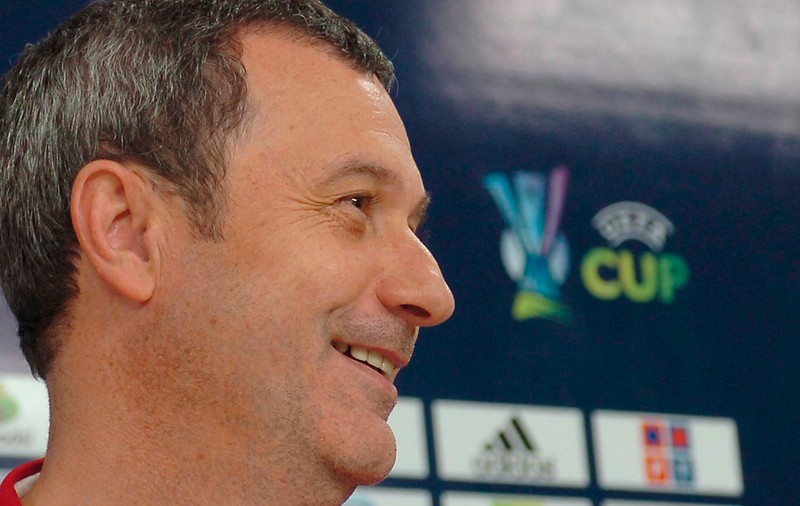 Mircea Rednic nu dă bir cu fugiţii de la Dinamo: "Lucrurile sunt OK, voi semna!"