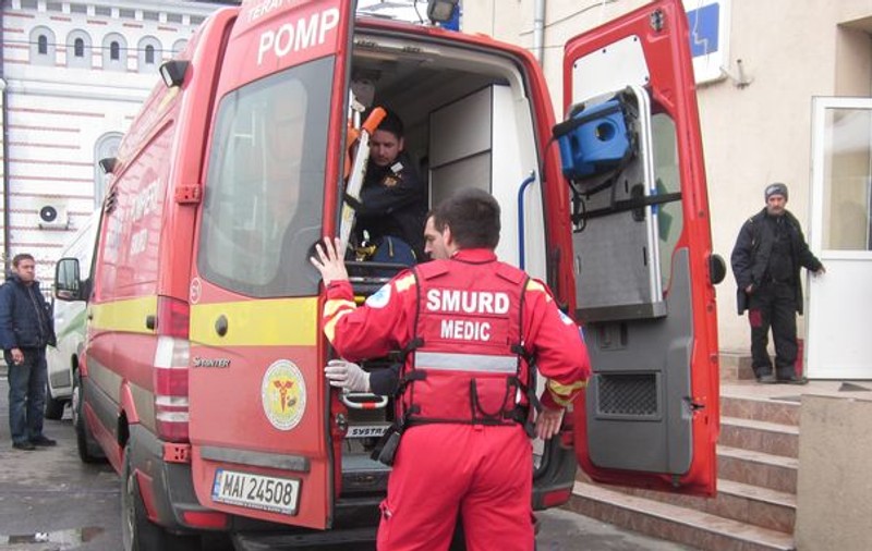 Accident rutier grav în Alba. O fetiţă a murit, iar mama sa este grav rănită