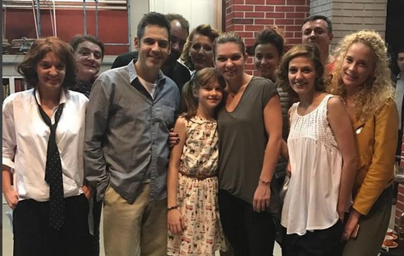 Simona Halep a fost la teatrul Metropolis. L-a văzut pe Ștefan Bănică jr
