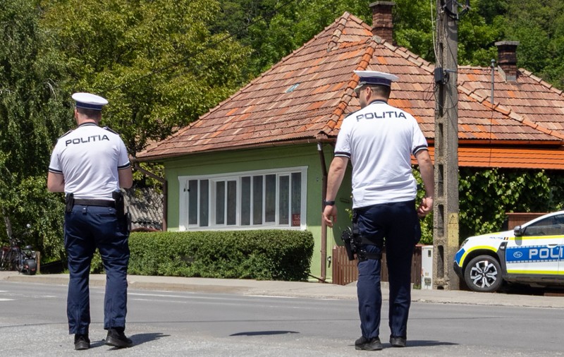 O mașină de Poliție, oprită în trafic la Galați de un echipaj de la Rutieră pentru că mergea cu viteză peste limită după o intervenție
