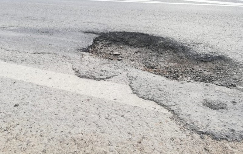 Drumuri și Poduri Locale, firma CJ Alba, obligată la plata a mii de euro către un motociclist rănit într-un accident rutier
