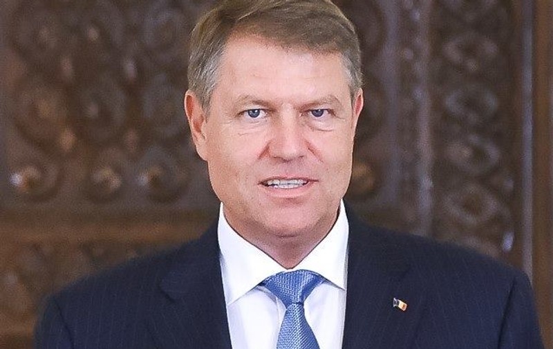 Iohannis sesizează CCR pe două proiecte privind statutul aleșilor locali; Se contestă eliminarea vacanței mandatului de consilier local