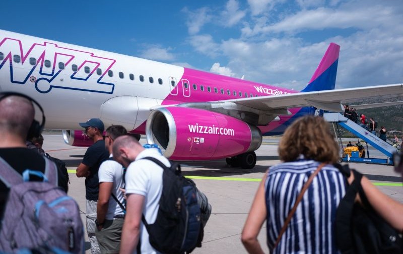 Trei rute aeriene către Spania operate de Wizz Air, relocate temporar, din 9 iulie, pe Aeroportul Internaţional Bucureşti-Băneasa