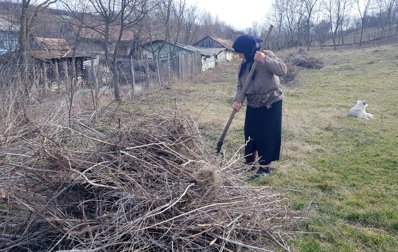 Deși Ministerul Sănătății recomandă să sunăm la medicul de familie dacă avem simptome de coronavirus, în Iași sunt comune fără nici un doctor, iar un sfert din populație e neasigurată