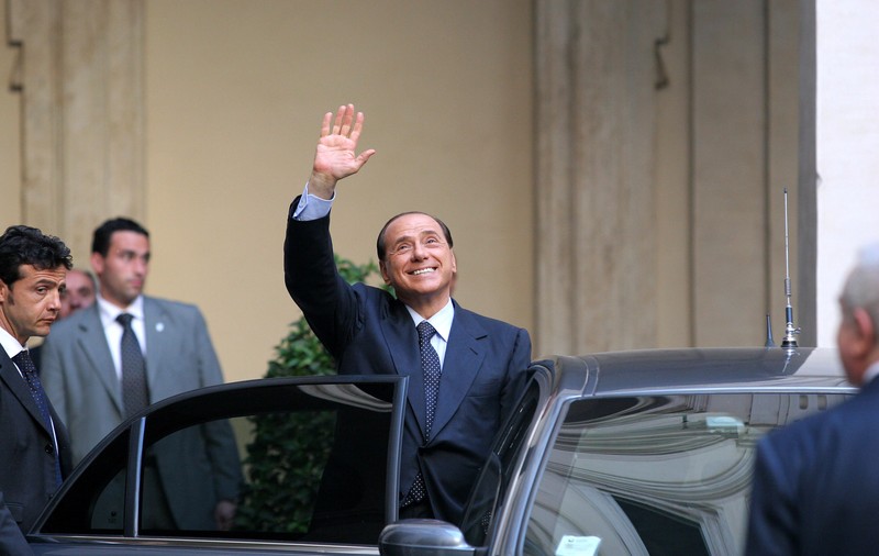 Silvio Berlusconi se întoarce în viața italienilor, dar... mai scund. Ce se pregătește pentru ziua în care va fi comemorat fostul premier