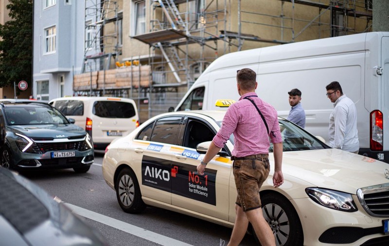 Orașul din Germania care oferă femeilor vouchere pe care să le folosească la taxi, pe timp de noapte