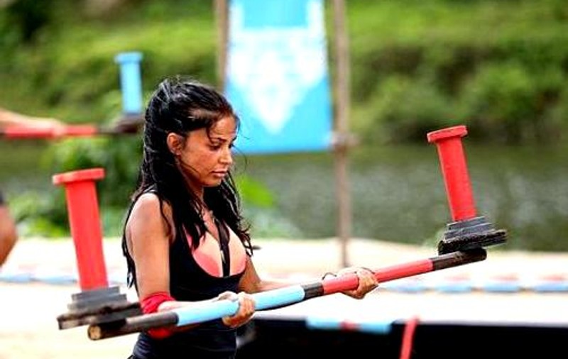 Elena Ionescu s-a prăbușit din picioare, în fața colegilor de la Survivor. Artista și-a pierdut cunoștința și a fost transportată de urgență la spital