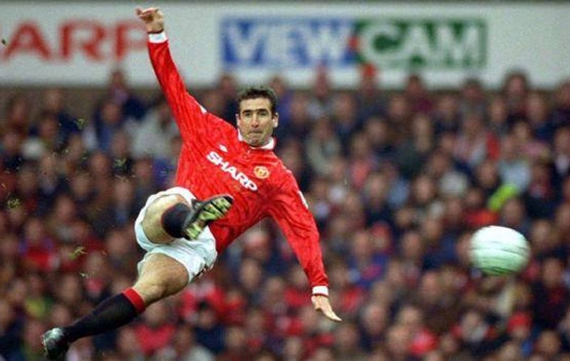 E ziua ta, Eric Cantona! Geniul rebel al fotbalului împlinește azi 50 de ani. Iată-i povestea / VIDEO