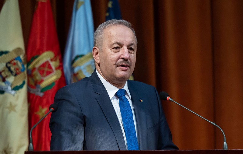 Vasile Dîncu a preluat Ministerul Apărării de la Nicolae Ciucă: „Cea mai importantă misiune din viața mea”