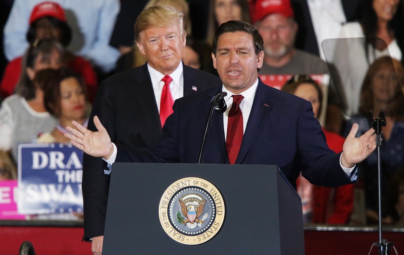 Noaptea proastă a lui Trump: mulți dintre oamenii sprijiniți de el au pierdut alegerile, iar rivalul său republican e pe cai mari