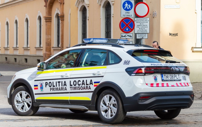 Patronul unui restaurant din Timișoara, scandal cu polițiștii în plină stradă: „Nu luați terasa”