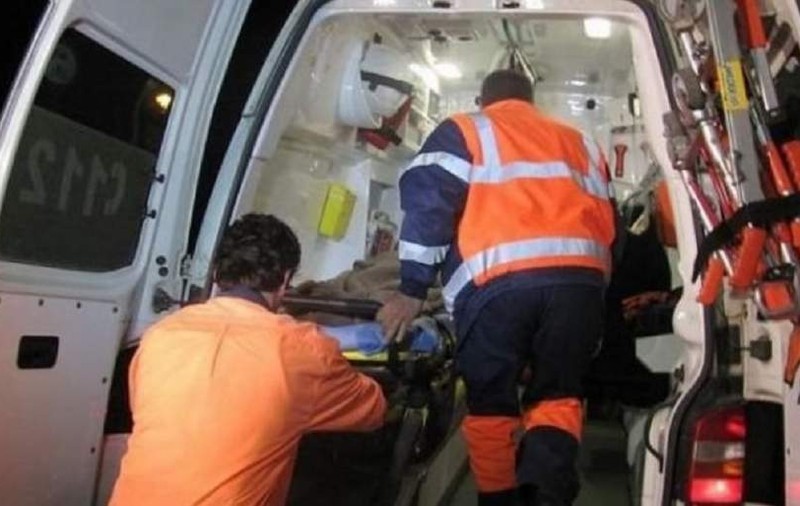 Un pacient cu AVC a fost externat și plimbat noaptea cu ambulanța prin județ din greșeală!
