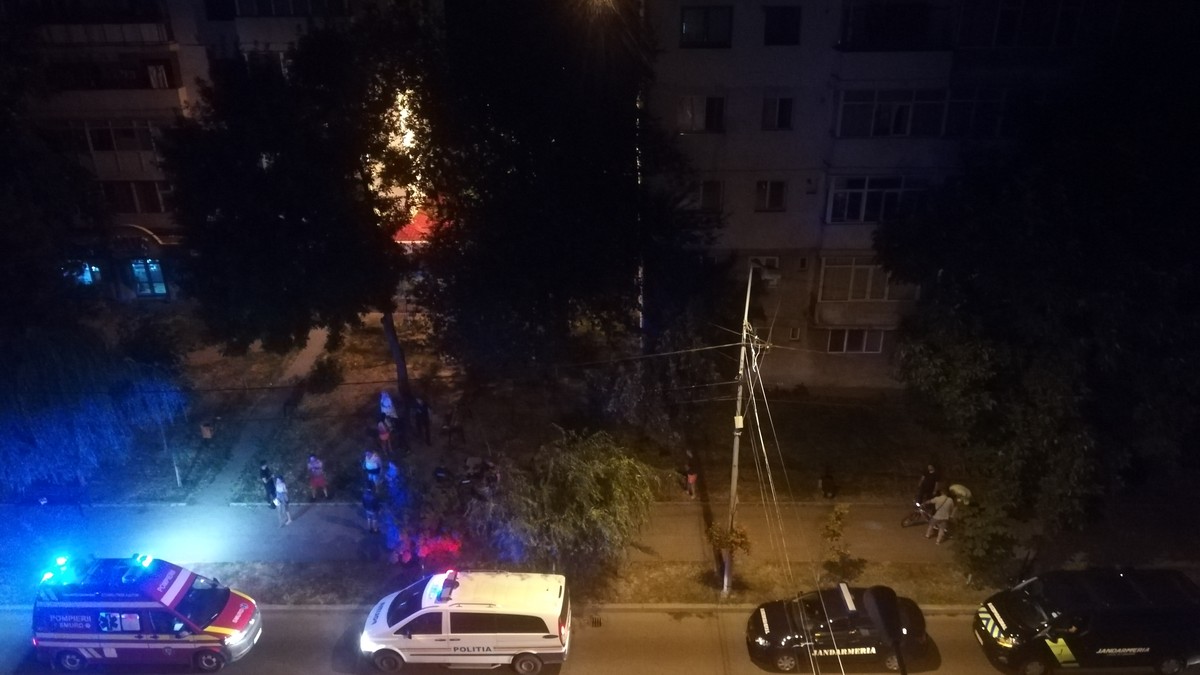 O femeie a fost snopită în bătăie și înjunghiată de mai multe persoane, pe bulevardul Unirii din Focșani, vizavi de sediul Poliției.