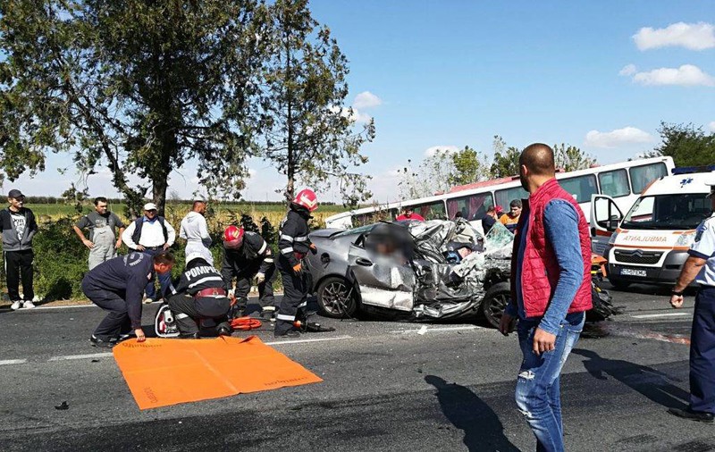 VIDEO | ACCIDENT GRAV la Medgidia. 3 morți și 8 răniți, din care unul în comă | GALERIE FOTO