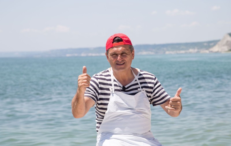 CRBL, Vica Blochina, Ionuț Ghenu și Andreea Tonciu, în ediția șapte a reality show-ului ”Poftiți la Nea Mărin”