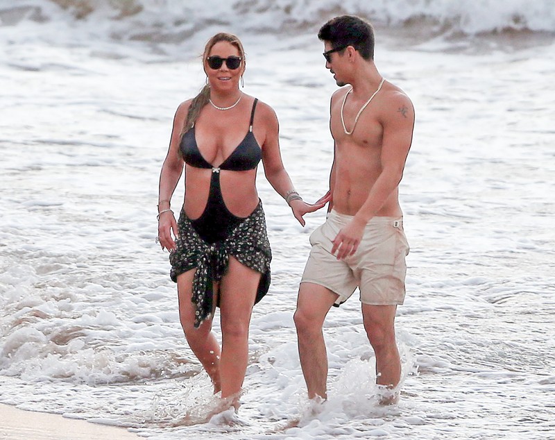 Mariah Carey, în tandrețuri cu dansatorul ei pe plajă | FOTO