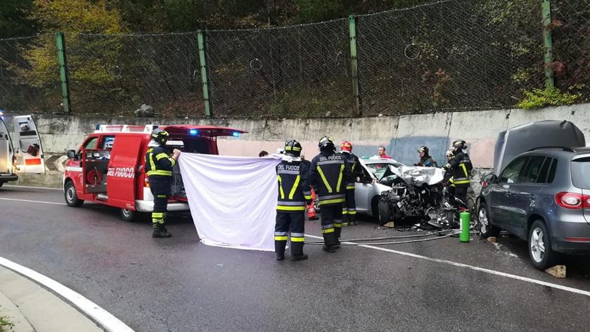 Un român a provocat un teribil accident rutier în Italia. Sunt cinci răniți, dintre care doi copii