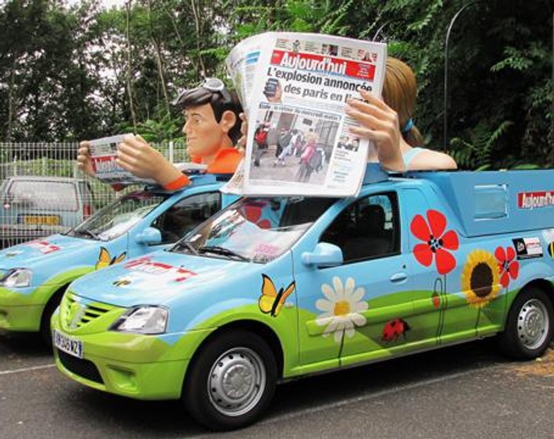 Caravana din Turul Franței! De mașini publicitare! / GALERIE FOTO