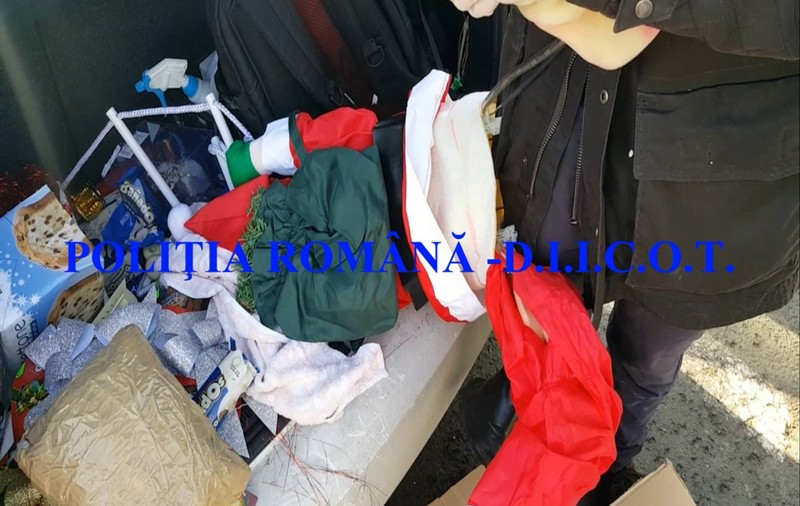 Jucării de la Moș Crăciun, pline cu droguri. O rețea de traficanți a fost destructurată de procurorii DIICOT
