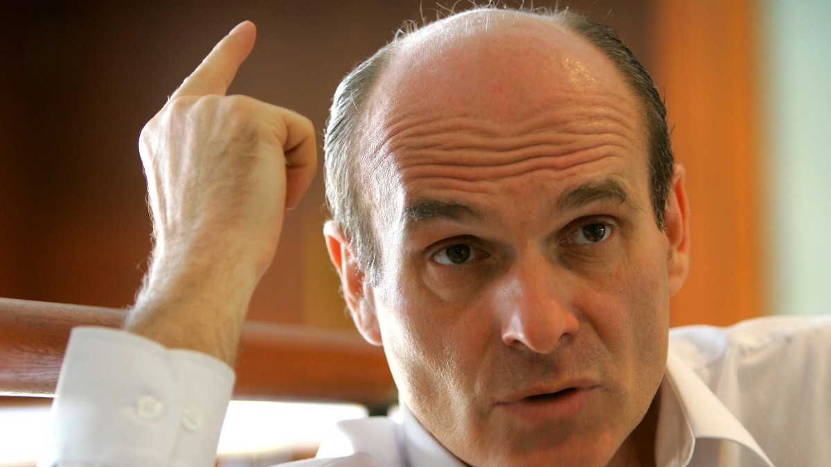 Cristian Tudor Popescu spune că dacă Marcel Ciolacu nu arată diploma de Bacalaureat poate fi acuzat de fals în declarații și uz de fals. Foto: Hepta
