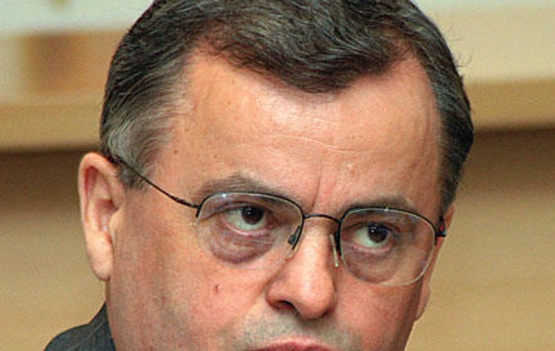 Anchetă penală din cauza lui Onțanu. Edilul suspendat a fost adus cu mașina în curtea arestului Poliției Capitalei