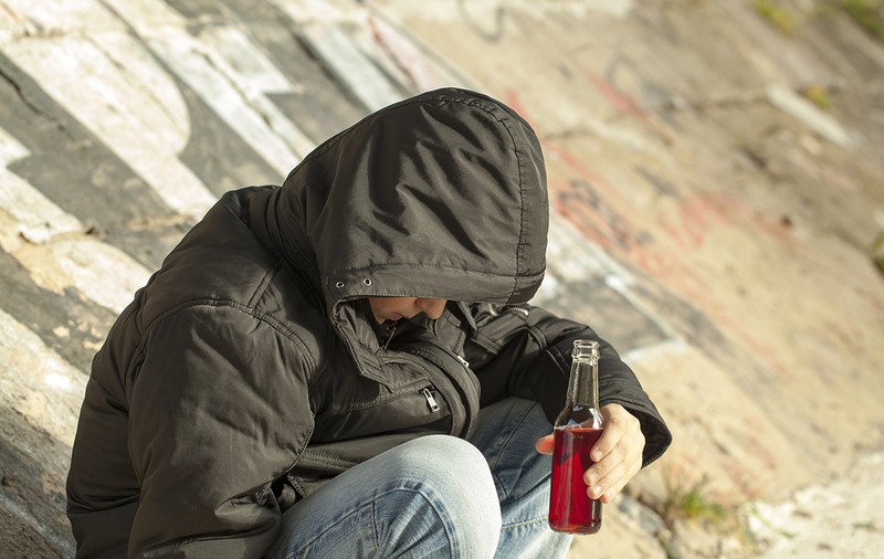 Sondaj: 35% dintre români cred că e normal consumul de alcool la copii