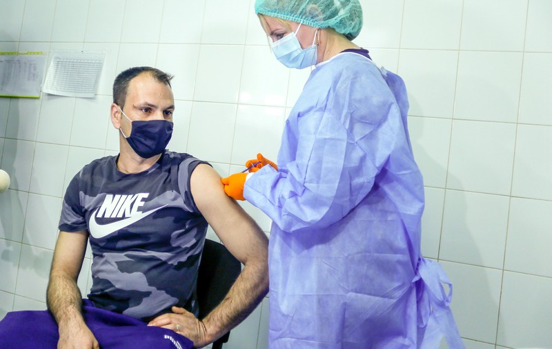 Când ar putea începe vaccinarea cu a treia doză în România. Anunțul făcut de Valeriu Gheorghiță