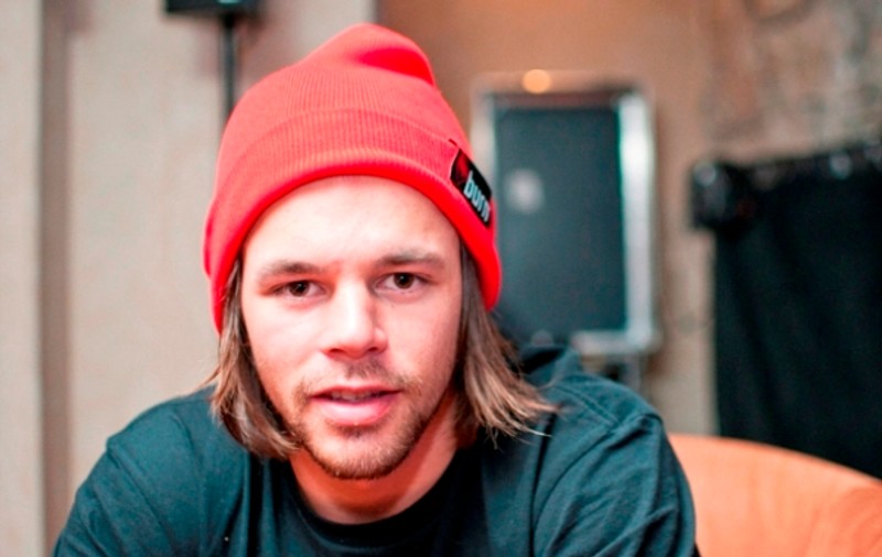 INTERVIU | Ulrik Badertscher, unul dintre cei mai sălbatici şi mai valoroşi snowboarderi din lume, este îndrăgostit de alcoolul românesc.