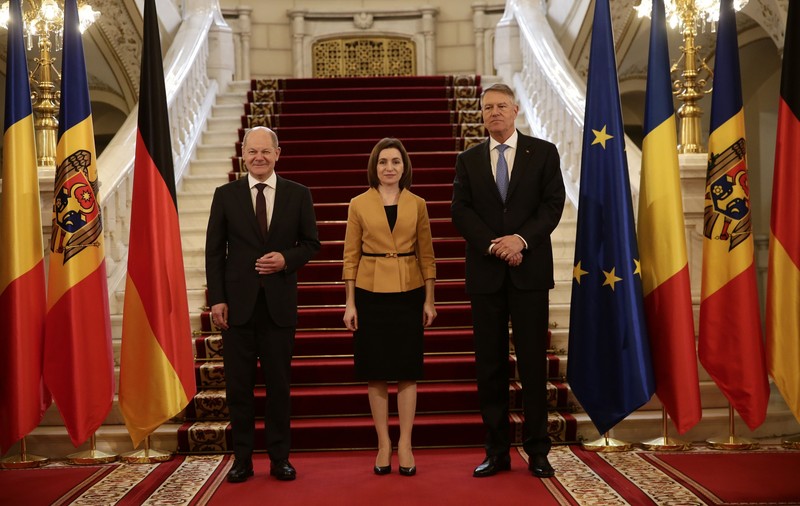 Klaus Iohannis, Maia Sandu și Olaf Scholz, întrevedere la București. Ce au discutat cei trei lideri