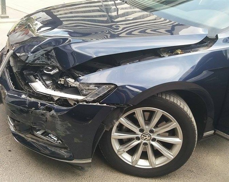 FOTO | Accident rutier între un tramvai și un autoturism, pe bulevardul Dimitrie Pompeiu din Capitală, în zona Pipera