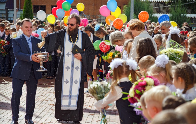 Cum a fost introdusă Religia în școli. Profesorul Emil Moise detaliază cronologia uneia dintre cele mai mari controverse din Educație
