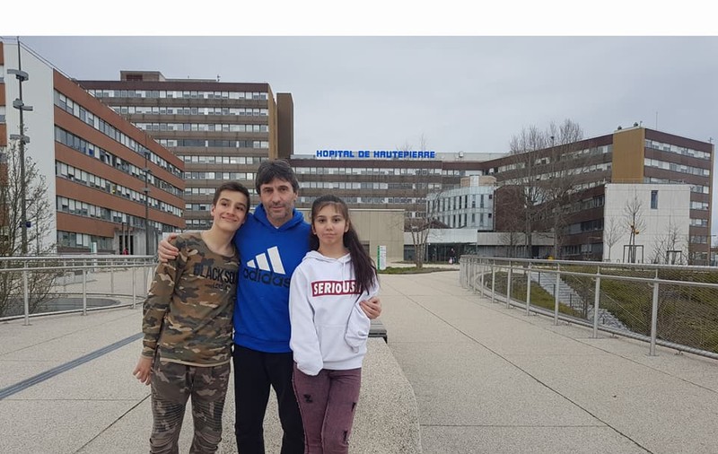 Kassandra Rotariu a petrecut Paștele în Franța. Veste bună: nu-i mai trebuie pantofi ortopedici